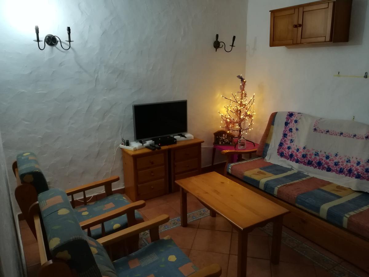 Elena'S Fair House Hostel Tesbabo Екстериор снимка